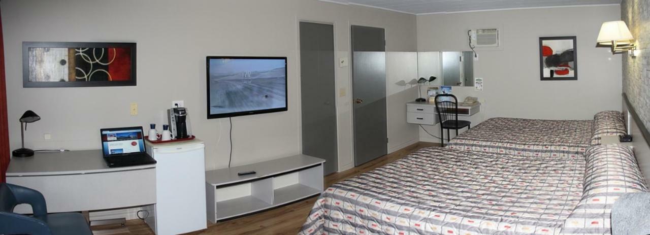 Motel Claude Degelis Kültér fotó